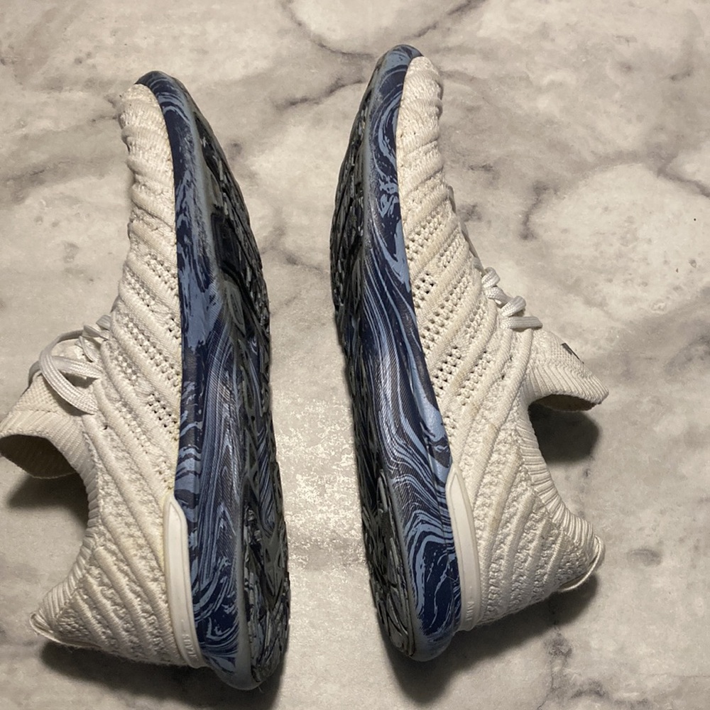 APL - Picture 11 of 15